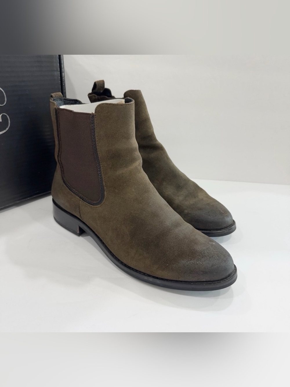 Thursday Boot Company Women's Duchess Chelsea Ankle Boots